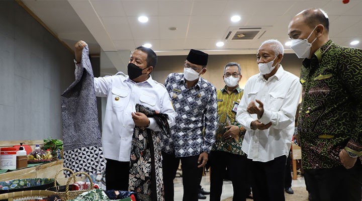 Gubernur Lampung Studi Komparasi Dekranasda Sleman