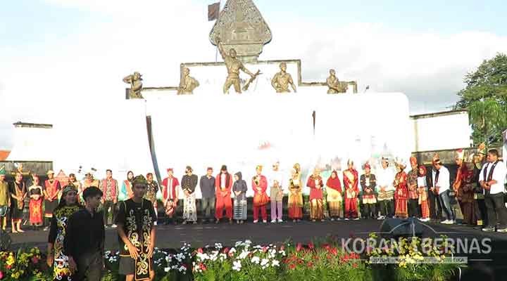 Amukti Zamrud Nusantara, Mahasiswa dari 34 Provinsi Tampil di Monumen SO 1 Maret