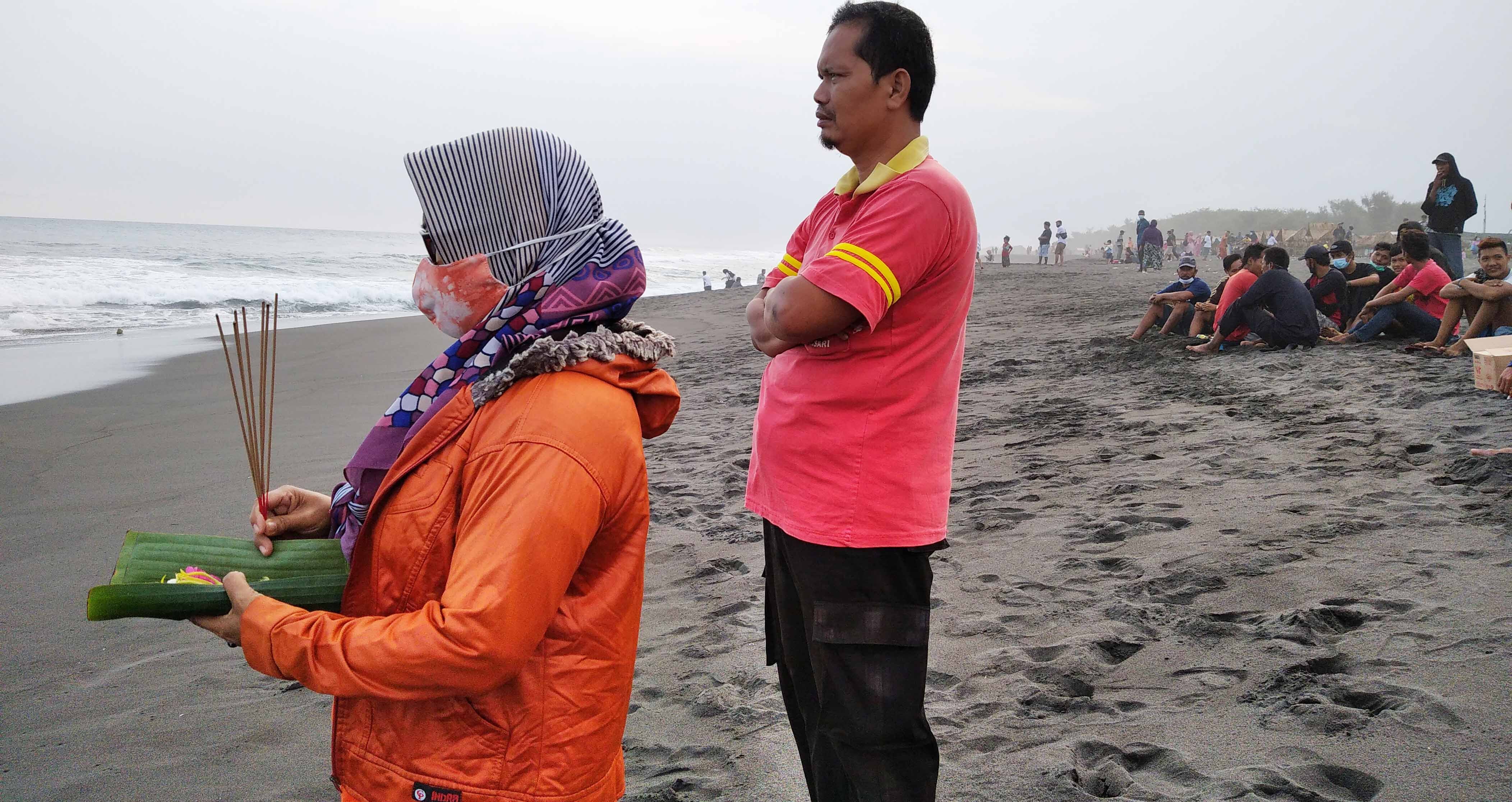 Pantai Jatimalang Menelan Korban, 2 Siswa SD Terseret Gelombang