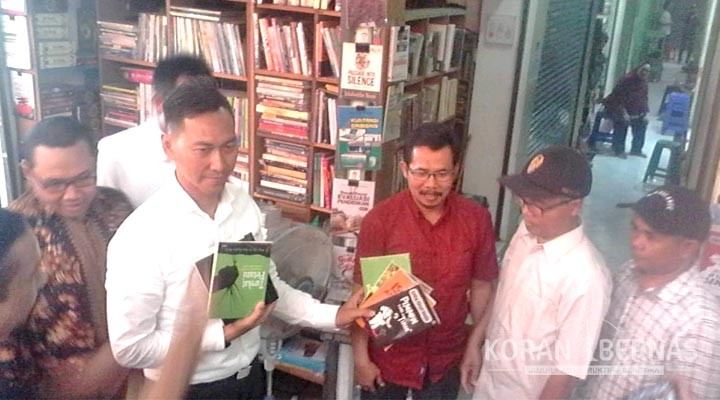 KPJ Mengaku Puyeng dengan Pembajakan Buku 