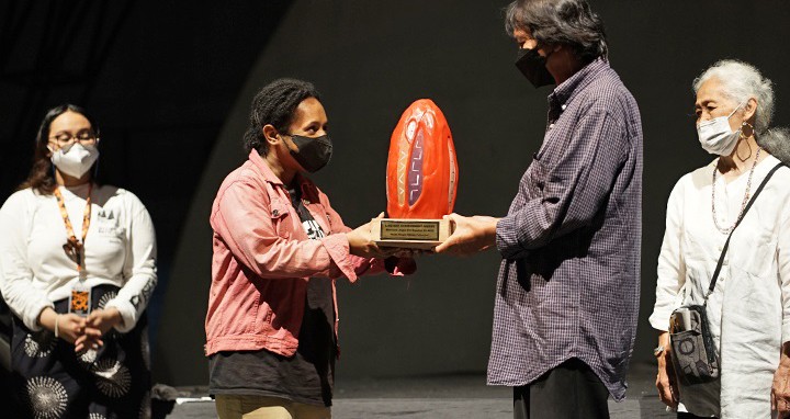 Seniman Nunung dan Hermanu Meraih Lifetime Achievement Award dari Yayasan Biennale Yogyakarta