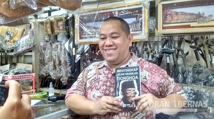 Pengusaha Malioboro Tulis Buku Dipersembahkan untuk Jokowi