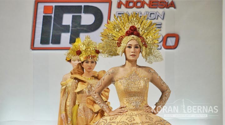 Tak Ingin Tergerus Pandemi, Athan Siahaan Prakarsai Indonesian Fashion Parade
