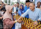 Bupati Sleman Dampingi Mendag Zulkifli Hasan Gelar Pasar Murah dan Bagikan 1.000 Paket Bahan Pangan
