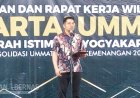 “Baju Ini Dipakai Pak Amien 25 Tahun Lalu di Gedung DPR”