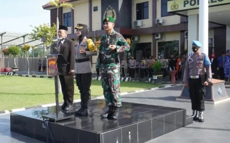 Kapolres Kulonprogo Pimpin Apel Gelar Pasukan Operasi Ketupat Progo 2023