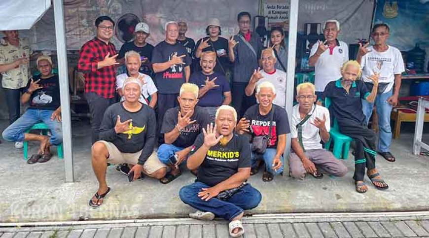 Kompak Putihkan Rambut, Relawan Pejuang Demokrasi Ingin Ganjar Membumi