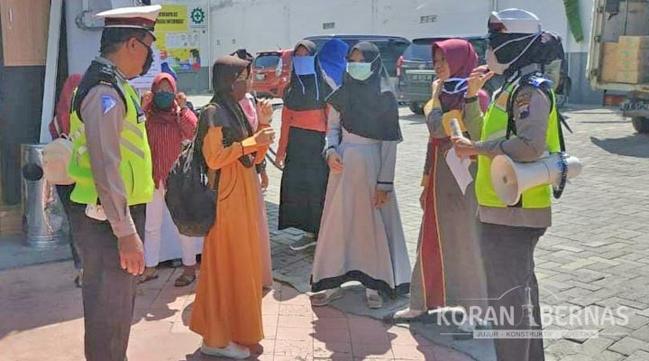 Operasi Zebra Candi Tegakkan Protokol Kesehatan di Pasar Swalayan