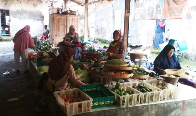 Atap Bocor dan Kalau Hujan Selalu Banjir, Pedagang Usul Pasar Babab Direnovasi