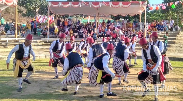 Gerakan Lucu Tari Badui Pukau Peserta International Folklore Festival