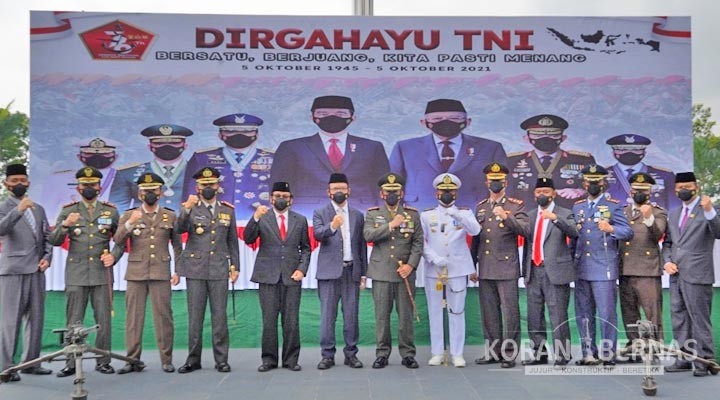 Danrem Wijayakusuma Bersama Forkopimda Banyumas Ikuti Upacara Peringatan HUT Ke-76 TNI Secara Virtua