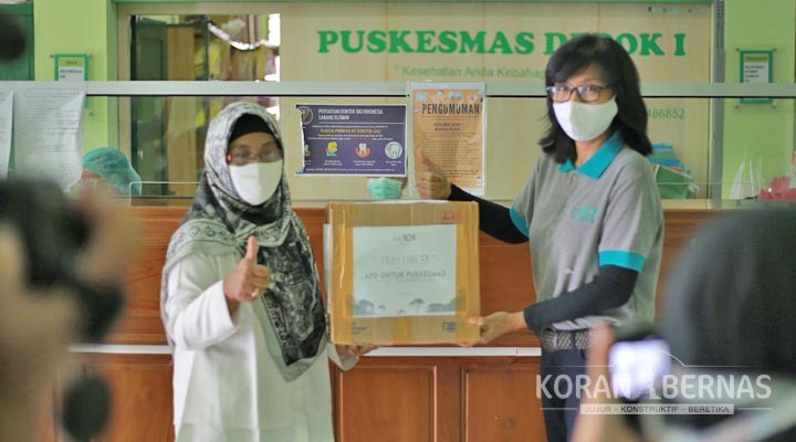 THE 1O1 Yogyakarta Tugu Hotel Sumbang APD untuk Puskesmas Depok 