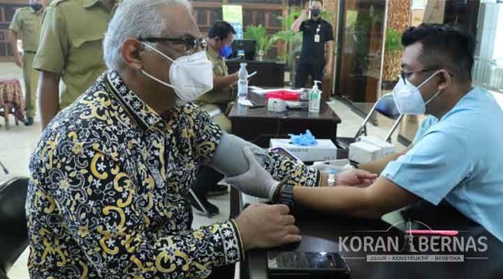Vaksinasi Booster Sudah Dilakukan di DPRD Jawa Tengah