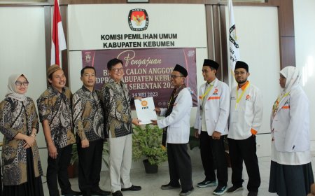 Tiga Parpol Mengajukan Bacaleg ke KPU Kebumen pada Hari Ke-12