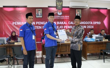 Daftarkan 45 Bacaleg, Ketua Partai Demokrat Purworejo Yophi Prabowo Tidak Maju Lagi