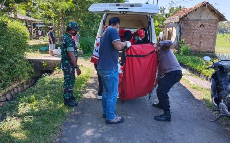 Orang Telantar Ditemukan Meninggal di Atas Tumpukan Sampah