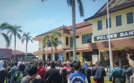 Ratusan Orang Mendatangi Polres Bantul, Menuntut Kasus Penganiayaan Diusut