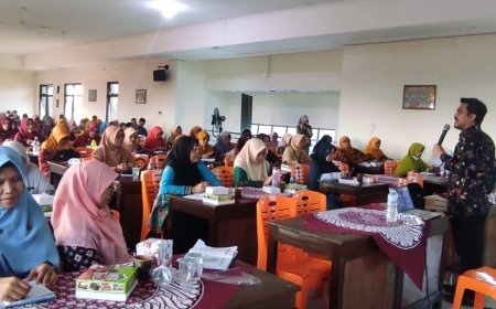 Dosen Unsoed Adhi Iman Membekali 160 Guru Menulis Jurnal Ilmiah