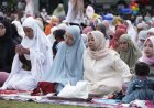 Bupati Sleman Sholat Idul Adha di Lapangan Denggung