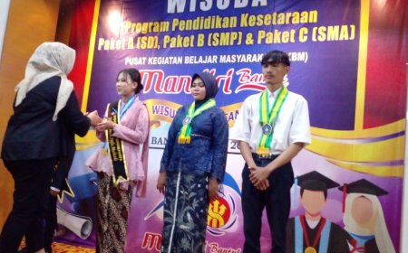 Seluruh Siswa PKBM Mandiri Lulus