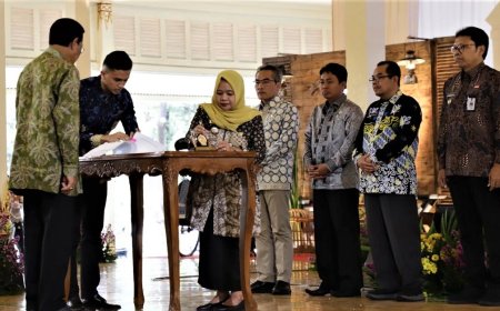 Bupati Sleman Tanda Tangani Kesepakatan Jaga Kestabilan Inflasi DIY