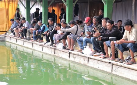 Panitia Lomba Mancing Hari Bhayangkara Tebar Satu Kuintal Lele