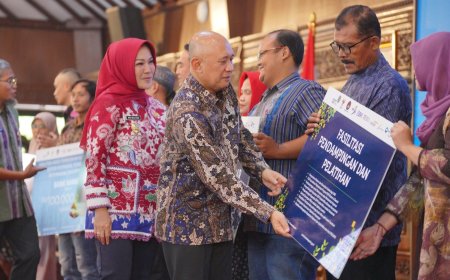 Menkop UKM Meluncurkan Program Percepatan Penghapusan Kemiskinan Ekstrem