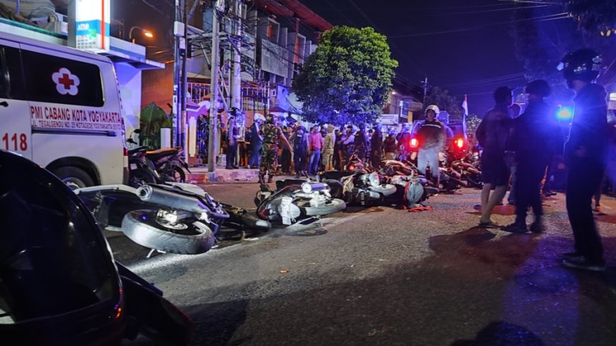 Dua Kelompok Massa Bentrok di Jalan Tamansiswa, Warga Jogja Ketakutan