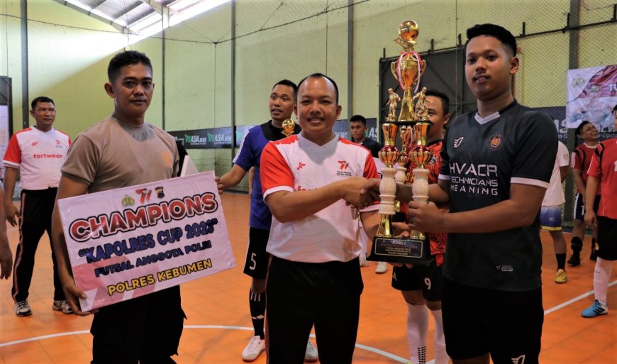 Tim Futsal Satuan Samapta Juara Kapolres Kebumen Cup