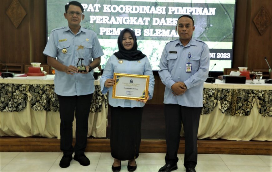 Kabupaten Sleman Menerima Award Sanitasi Sekolah 2023