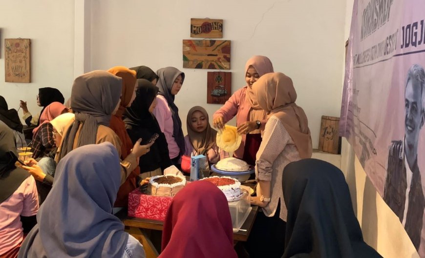 Srikandi Ganjar Gelar Pelatihan Membuat Kue Bareng Perempuan Milenial