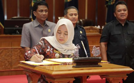 Pemkab dan DPRD Sleman Tandatangani Pakta Integritas RAPBD 2023