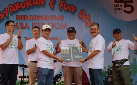 Berumur 35 Tahun, MM FEB UGM Meluncurkan Dua Buku Baru