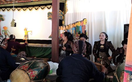 Wayang Cakruk Polos dan Natural, Jadi Sarana Sosialisasi