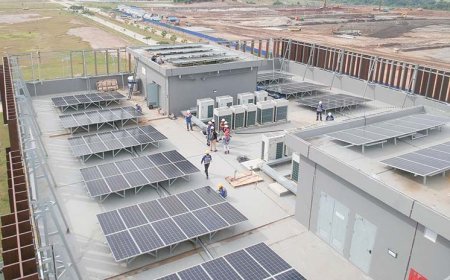 Dekarbonisasi Jadi Prioritas Dalam Pembangunan Hyperscale Data Center NeutraDC