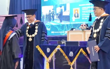 UAD Wisuda Ribuan Mahasiswa, Rektor ingin Mereka Lulus dengan Bangga