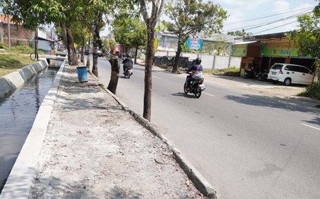 Ratusan Meter Trotoar Tidak Layak untuk Pejalan Kaki
