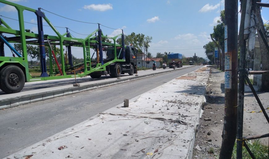 Rekonstruksi Jalan Nasional Kebumen - Banyumas Rampung 4,5 Kilometer