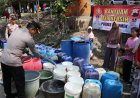 Warga Kesulitan Air Bersih Bertambah, Polres Kebumen Kirim Bantuan