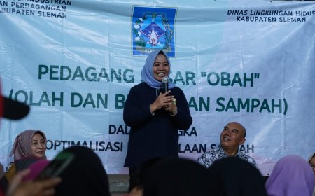 Bupati Sleman Mengingatkan Bahaya Bakar Sampah Plastik
