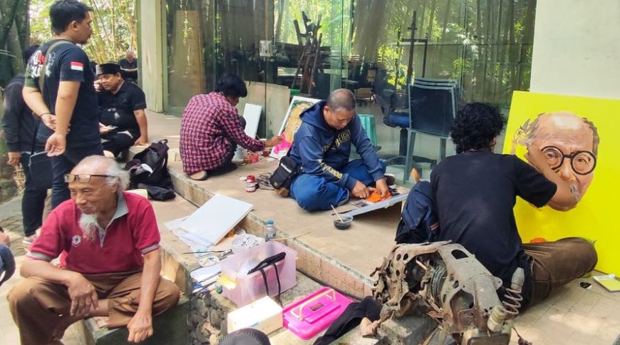 Melukis di Pelataran Rumah Duka, Ratusan Seniman Melepas Kepergian Djoko Pekik