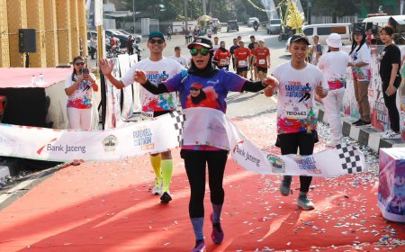 Komunitas Lari Jawa Tengah Gelar Farewell untuk Ganjar Pranowo dan Siti Atiqoh