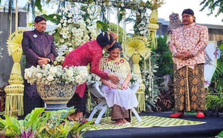 Tradisi Mitoni yang Digelar Ndarboy Sarat Makna