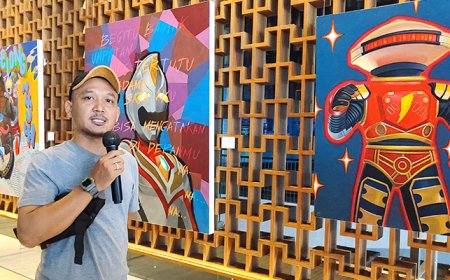 Pelukis Lukman Edi Pameran di Artotel, Karyanya Penuh Sindiran