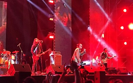 Ribuan Penonton Terbawa Emosi Saat FSTVLST Tampil di Stadion Maguwoharjo