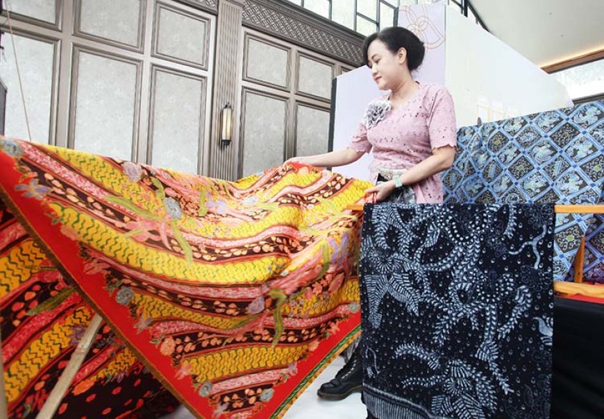 LPS Fasilitasi Pengembangan Batik di Sukabumi, Desainnya Menggunakan Rumus Matematika