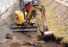 Ratusan Santri Terjuan ke Sungai Belik