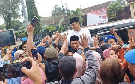 Dari Pagi Menunggu, Warga Sontak Berteriak “Anies Presiden”