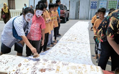Ratusan Peserta Art for Children Rayakan Hari Batik dengan Membatik Bersama