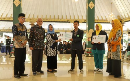Generasi Pilihan Terima Bantuan Beasiswa Senilai Rp 727 Juta